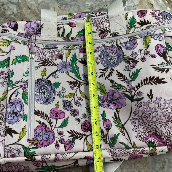New VERA BRADLEY LIGHTEN UP LARGE TRAVEL DUFFEL, LAVENDER BOTANICAL - Picture 11 of 14